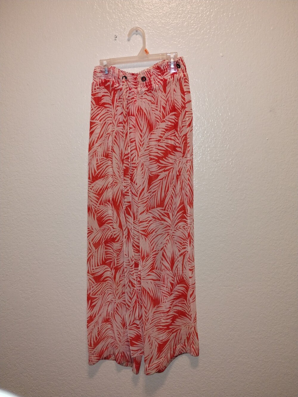 Anthropologie Coral and Cream Palm-Print Pants